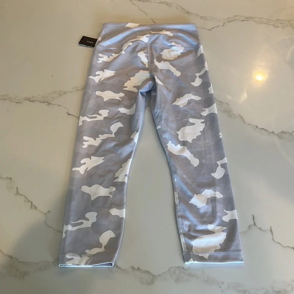 Yogalicious NEW Lux Camo White High Waist Leggings Capri Yoga Pants